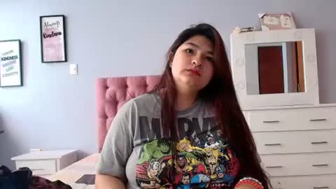 Snapshot of radiantgoddes chatting on February 2025 01:08:01 PM radiantgoddes online show from February 2025 01:08:01 PM