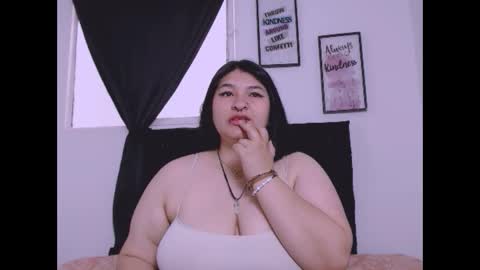 Snapshot of radiantgoddes chatting on October 2025 02:27:01 PM radiantgoddes online show from October 2025 02:27:01 PM