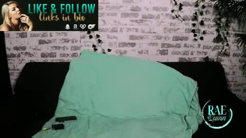 Snapshot of raequinnxxx chatting on April 2026 03:15:01 AM Rae Quinn and Doctor Dustin online show from April 2026 03:15:01 AM