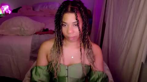 Snapshot of raewerks chatting on February 2026 05:45:01 AM RaeWerks online show from February 2026 05:45:01 AM