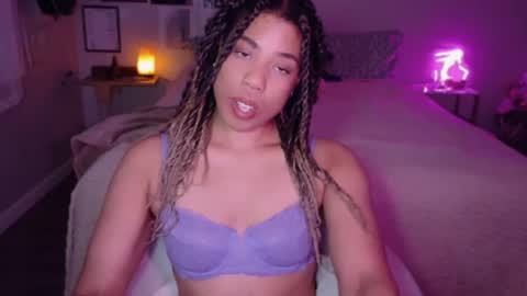 Snapshot of raewerks chatting on February 2026 04:21:02 AM RaeWerks online show from February 2026 04:21:02 AM