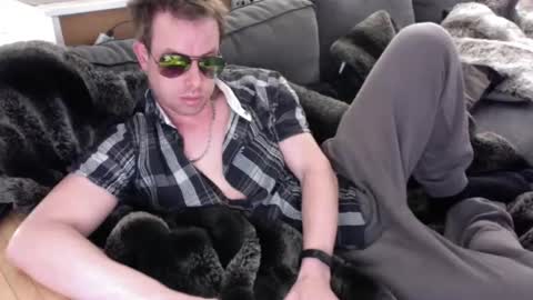 Snapshot of raey88 chatting on April 2026 09:36:02 AM Raey online show from April 2026 09:36:02 AM