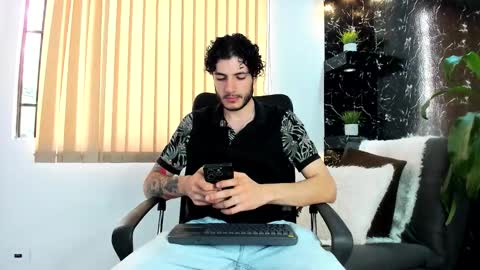 Snapshot of rafael_mendez chatting on November 2025 09:02:02 PM R A F A E L online show from November 2025 09:02:02 PM