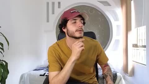 Snapshot of rafael_mendez chatting on November 2025 08:07:01 PM R A F A E L online show from November 2025 08:07:01 PM