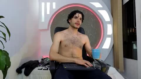 Snapshot of rafael_mendez chatting on November 2025 11:59:02 PM R A F A E L online show from November 2025 11:59:02 PM