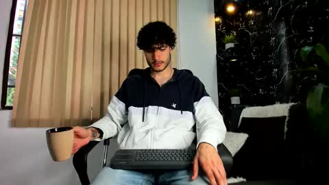 Snapshot of rafael_mendez chatting on November 2025 08:53:02 PM R A F A E L online show from November 2025 08:53:02 PM