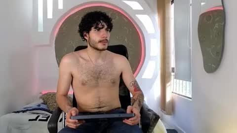 Snapshot of rafael_mendez chatting on November 2025 09:05:02 PM R A F A E L online show from November 2025 09:05:02 PM