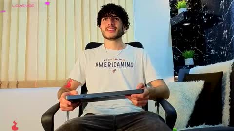 Snapshot of rafael_mendez chatting on December 2025 08:51:01 PM R A F A E L online show from December 2025 08:51:01 PM