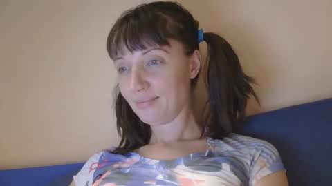 Rafaella online show from April 2026 08:58:01 PM