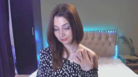 Sofie online show from May 2026 06:44:01 AM