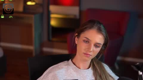 Raisa online show from October 2025 05:43:02 PM