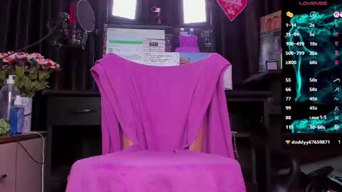Laura online show from August 2026 02:33:02 AM