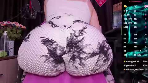 Laura online show from August 2026 09:04:01 AM