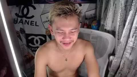ralfhuge24 online show from April 2026 01:57:02 PM