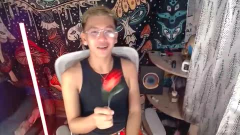 ralfhuge24 online show from May 2026 12:35:02 PM