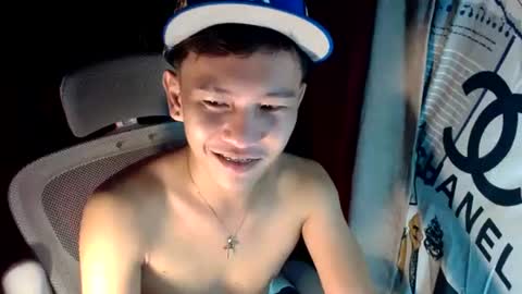 ralfhuge24 online show from June 2026 01:35:02 PM