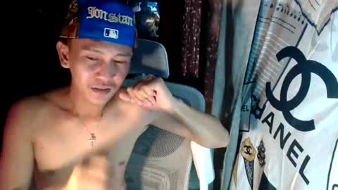 ralfhuge24 online show from June 2026 11:31:02 PM