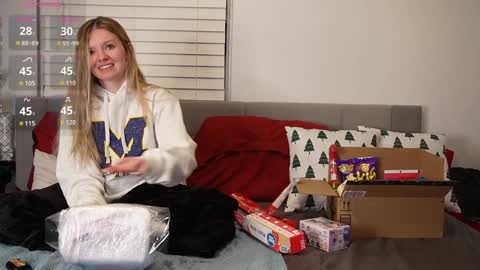 Snapshot of ramichick chatting on December 2024 01:40:02 AM Rami online show from December 2024 01:40:02 AM