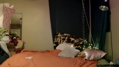    RAMONA Q   online show from February 2025 07:23:02 AM