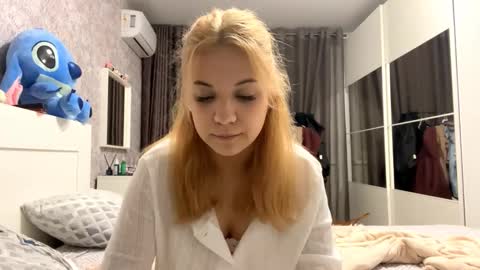 Snapshot of randareidling chatting on October 2025 07:23:01 PM Randa online show from October 2025 07:23:01 PM