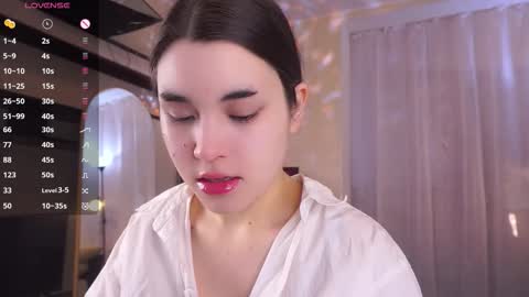 Vilda online show from December 2025 05:25:02 AM