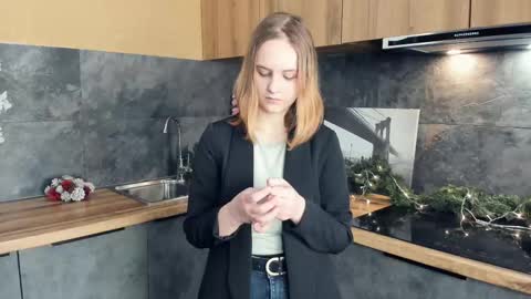 Katie online show from January 2025 07:07:01 AM