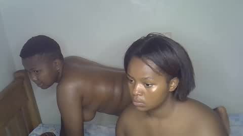 random_v online show from February 2026 01:47:01 PM