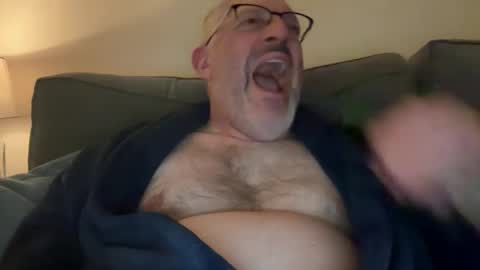 Snapshot of randyboyandy chatting on October 2025 06:39:02 PM randyboyandy online show from October 2025 06:39:02 PM