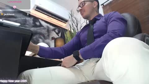 Snapshot of randylukehot chatting on February 2025 05:48:01 PM randylukehot online show from February 2025 05:48:01 PM