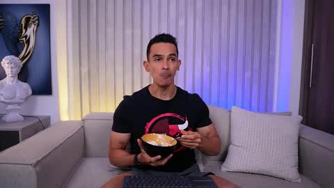 Snapshot of randypitts chatting on December 2025 06:46:02 PM RANDY online show from December 2025 06:46:02 PM