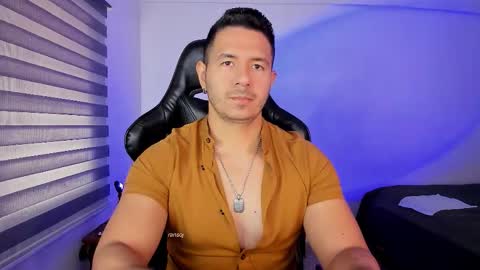 Jonas online show from November 2025 02:10:02 PM