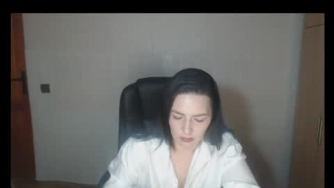 Hayle online show from April 2026 07:05:02 PM