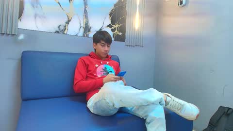 raphael_nyon1 online show from March 2026 04:40:02 AM