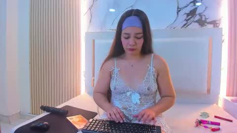Snapshot of rapuzelhl chatting on May 2026 01:49:01 PM rapuzelhl online show from May 2026 01:49:01 PM