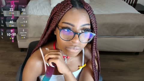 Raquel online show from February 2025 02:43:01 PM