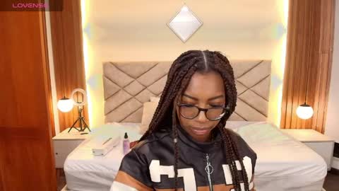 Snapshot of raqueljones_ chatting on March 2026 11:54:01 AM Raquel online show from March 2026 11:54:01 AM
