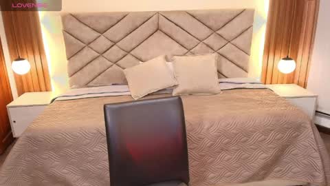 Snapshot of raqueljones_ chatting on April 2026 07:48:01 PM Raquel online show from April 2026 07:48:01 PM