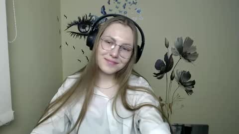 Snapshot of raspberry0101 chatting on December 2024 07:45:02 PM raspberry0101 online show from December 2024 07:45:02 PM