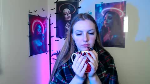 raspberry0101 online show from October 2025 01:08:02 PM