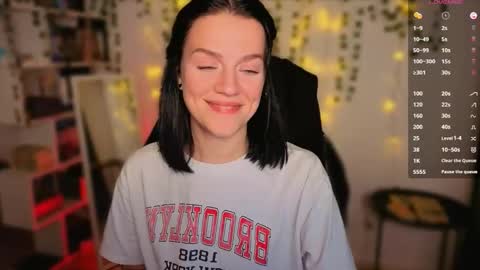 Snapshot of raspberry__girl chatting on September 2025 10:10:02 PM Rita My schedule for this week Thursday-Monday online show from September 2025 10:10:02 PM