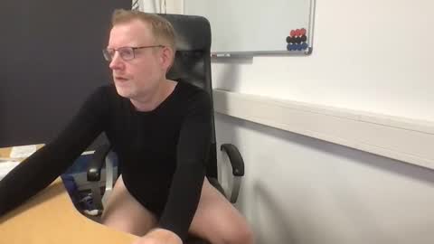 Raunchy me online show from December 2025 02:36:02 PM