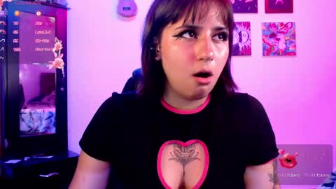 Snapshot of raven_gotic69 chatting on February 2025 03:57:02 AM charlote rayen online show from February 2025 03:57:02 AM