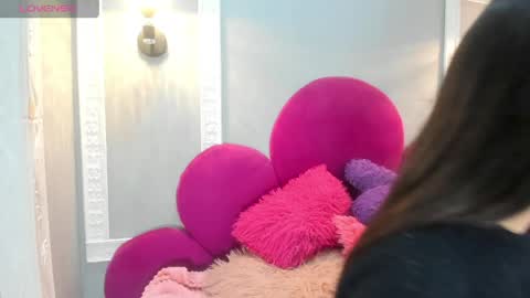 Snapshot of raven_loove chatting on May 2026 08:05:01 PM raven_loove online show from May 2026 08:05:01 PM