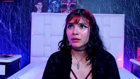 Snapshot of raven_roxx chatting on October 2025 04:04:02 AM Raven 1030pm to 530am Colombia hour online show from October 2025 04:04:02 AM