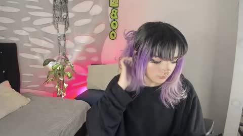 Snapshot of ravencollen chatting on October 2025 12:28:02 PM ravencollen online show from October 2025 12:28:02 PM