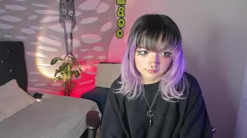 Snapshot of ravencollen chatting on October 2025 02:06:01 PM ravencollen online show from October 2025 02:06:01 PM