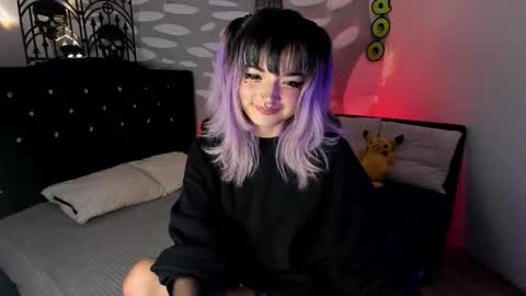 Snapshot of ravencollen chatting on October 2025 12:59:01 PM ravencollen online show from October 2025 12:59:01 PM