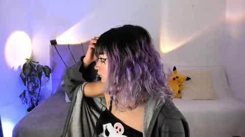 Snapshot of ravencollen chatting on November 2025 12:49:02 PM ravencollen online show from November 2025 12:49:02 PM