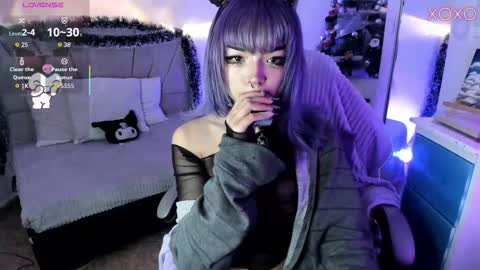 Snapshot of ravencollen chatting on December 2025 09:20:01 PM ravencollen online show from December 2025 09:20:01 PM