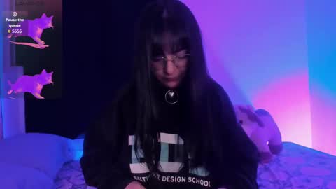 Raven  online show from November 2025 05:18:01 AM